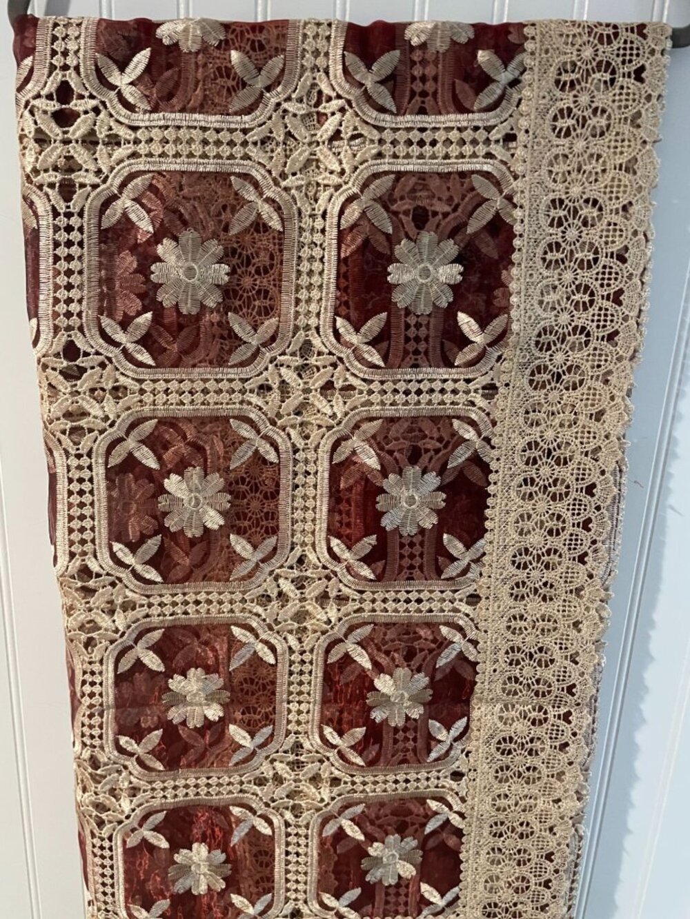 Elegant Floral Lace Tablecloth 60"x90" Rectangular With Intricate Embroidery